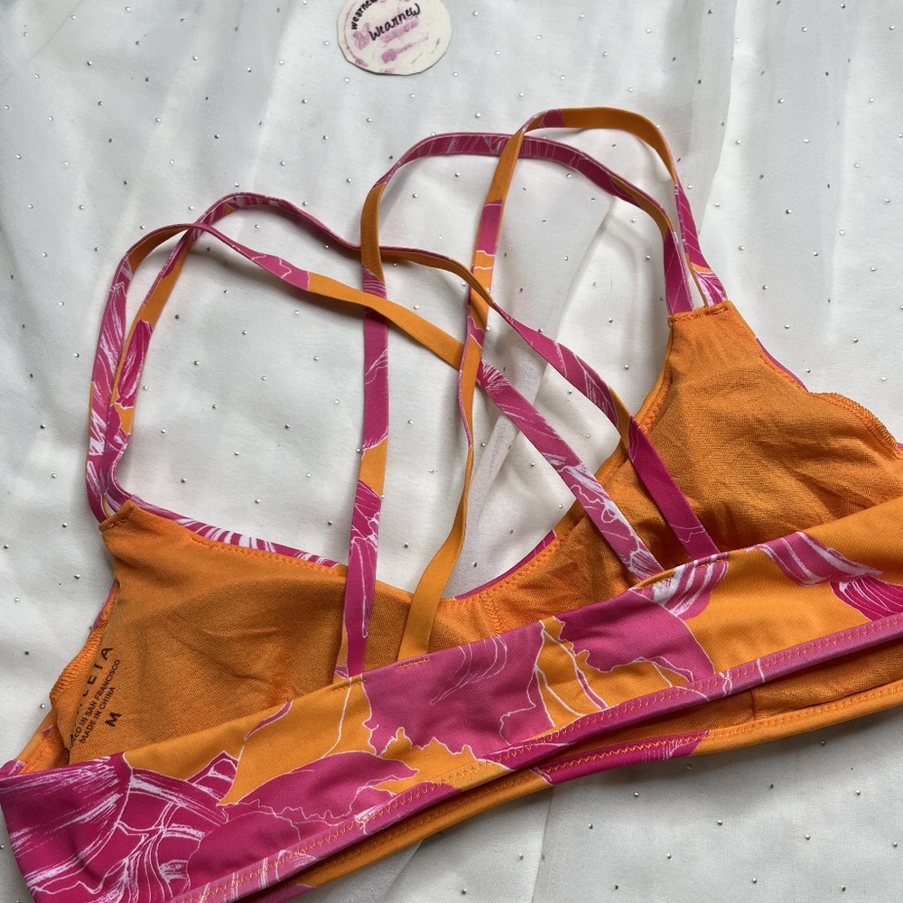Sports bra - Picture 2 of 3